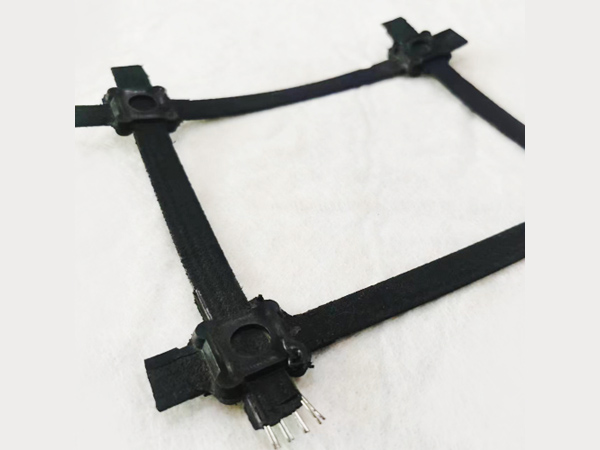 整體式凸結點鋼塑土工格柵